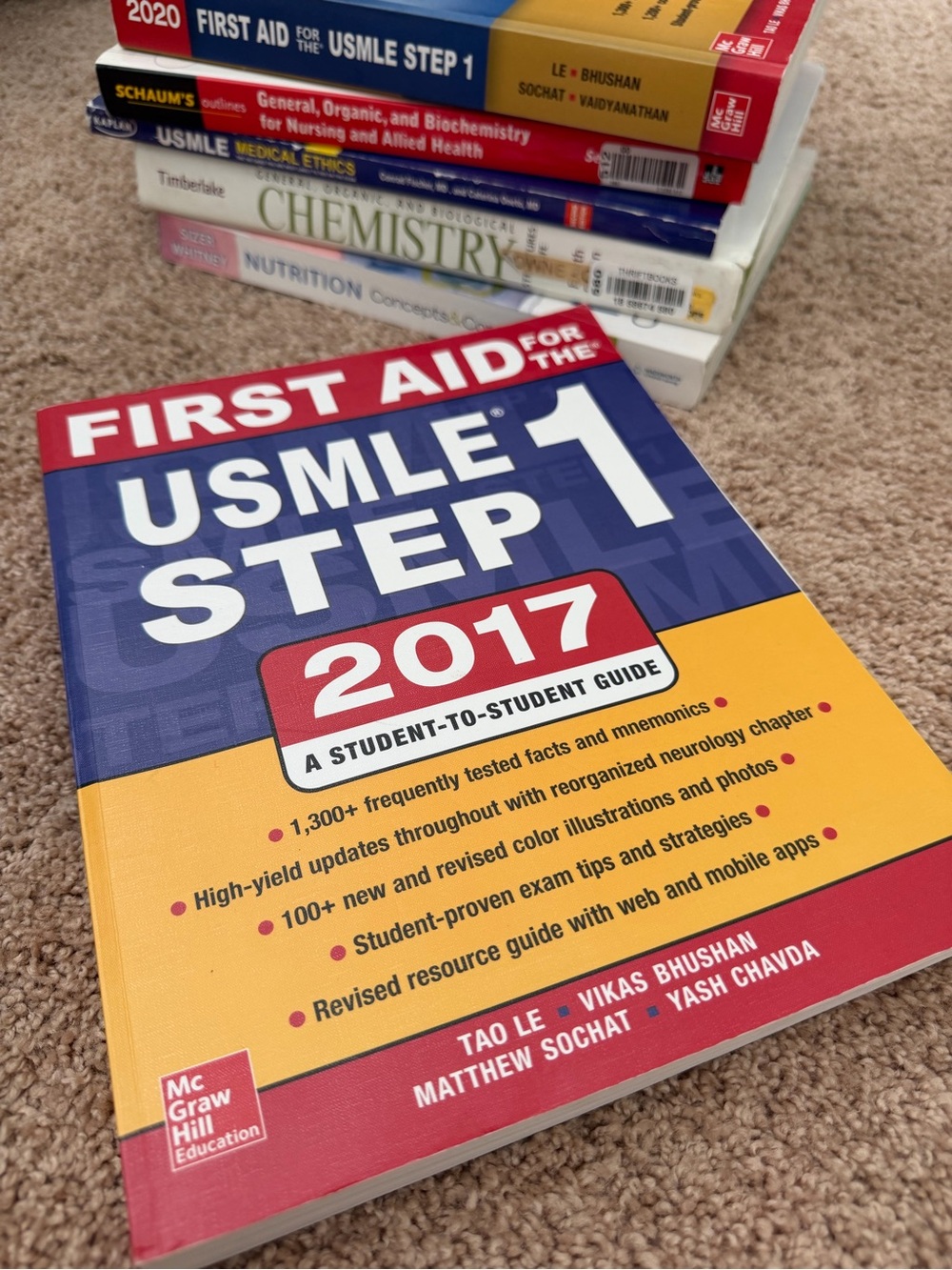 First Aid for the USMLE Step 1 2017 Review Book - Red/Blue/Yellow